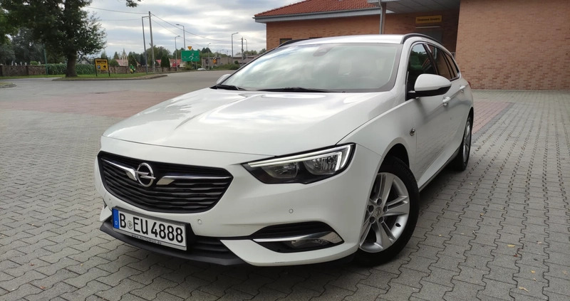 Opel Insignia cena 44900 przebieg: 227000, rok produkcji 2018 z Praszka małe 667